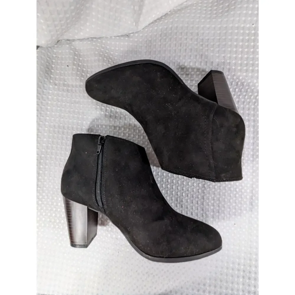 NWOT-1 SHOW! OLD NAVY! BLACK VEGAN SUEDE MICROFIBER CHUNKY HEEL BOOTS! SZ 8M